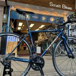 吹田市旭通商店街にある自転車店SmartBikeの外観